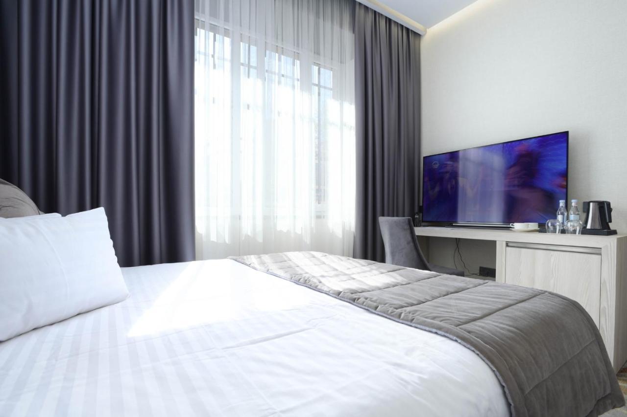 Bourbon Boutique Hotel Ереван Экстерьер фото